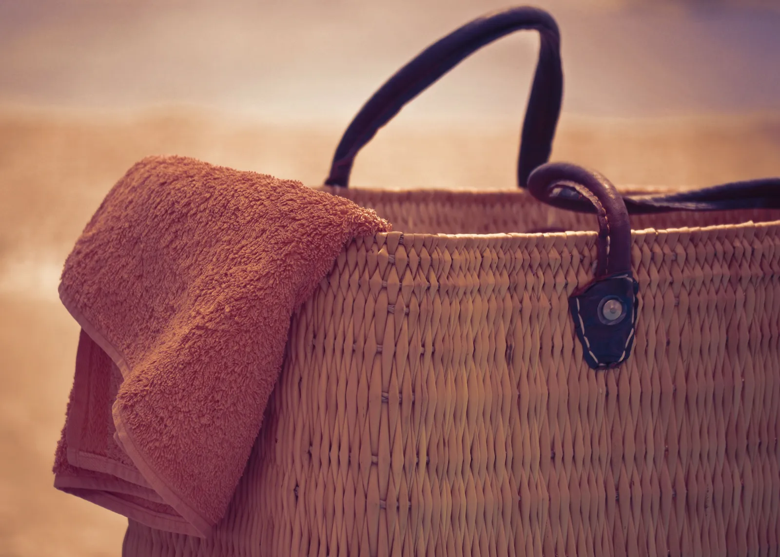 5. A Dry Bag and a Change of Clothes (Image Credits: Pexels)