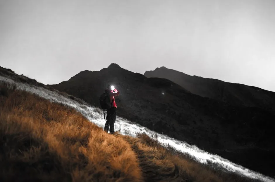 Top Headlamps Experienced Campers Are Actually Using in 2026 (Image Credits: Pexels)