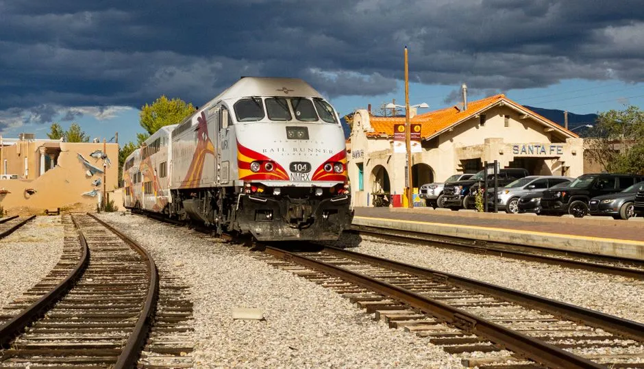 Southwest Chief: Chicago to Los Angeles (Image Credits: Pexels)