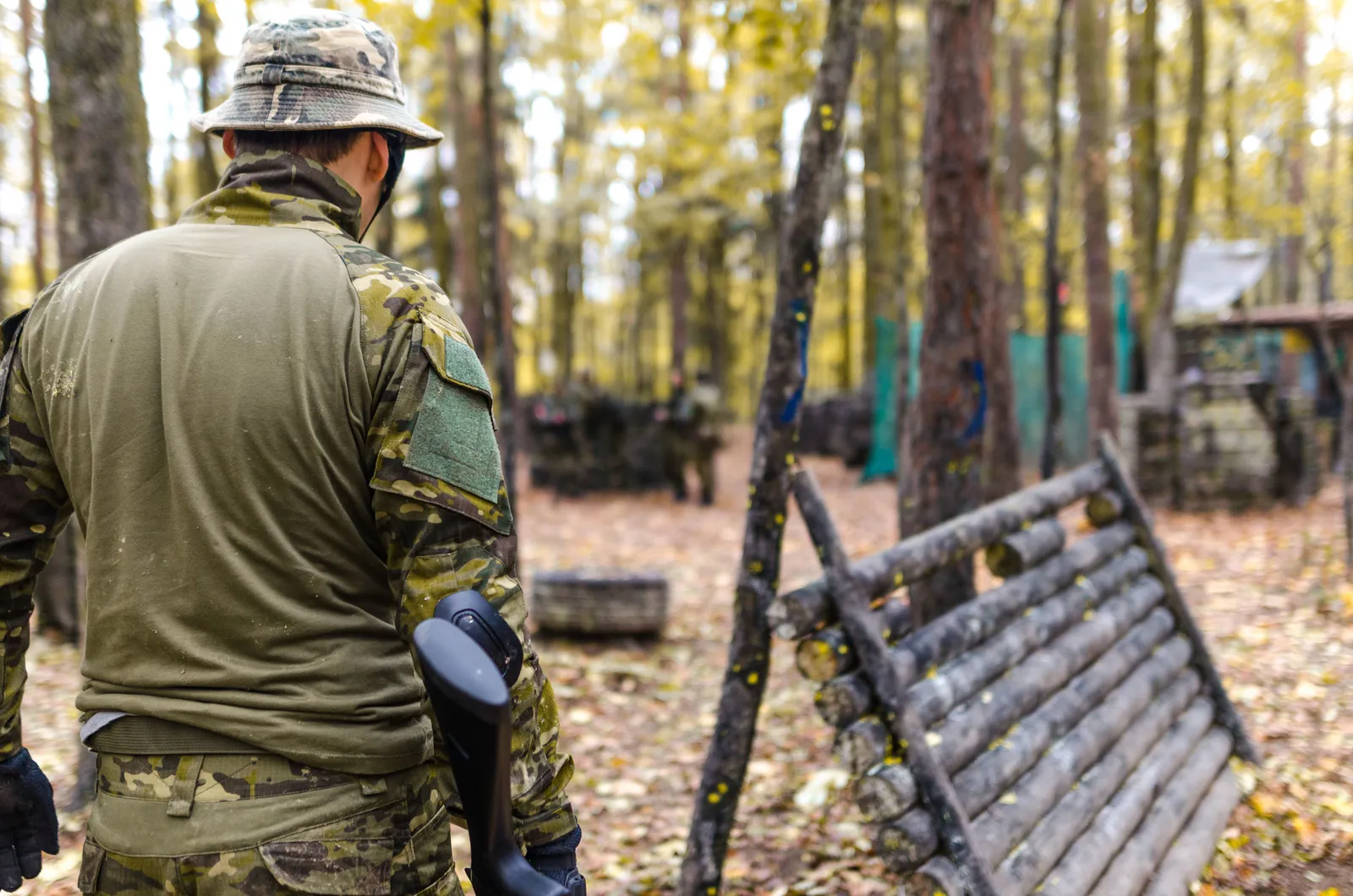Military Camouflage: Not Just a Style Problem, a Legal One (Image Credits: Pexels)