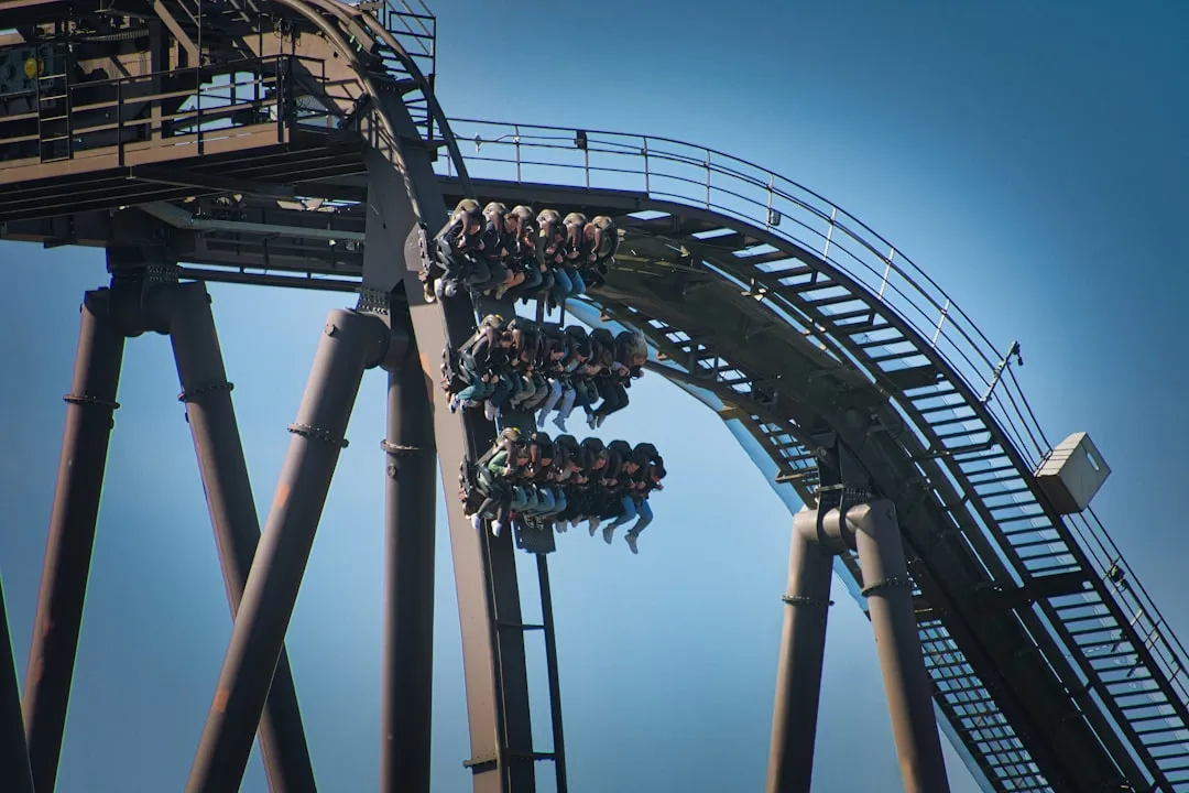 What the World's Fastest Coasters Tell Us About Seat Design (Image Credits: Unsplash)