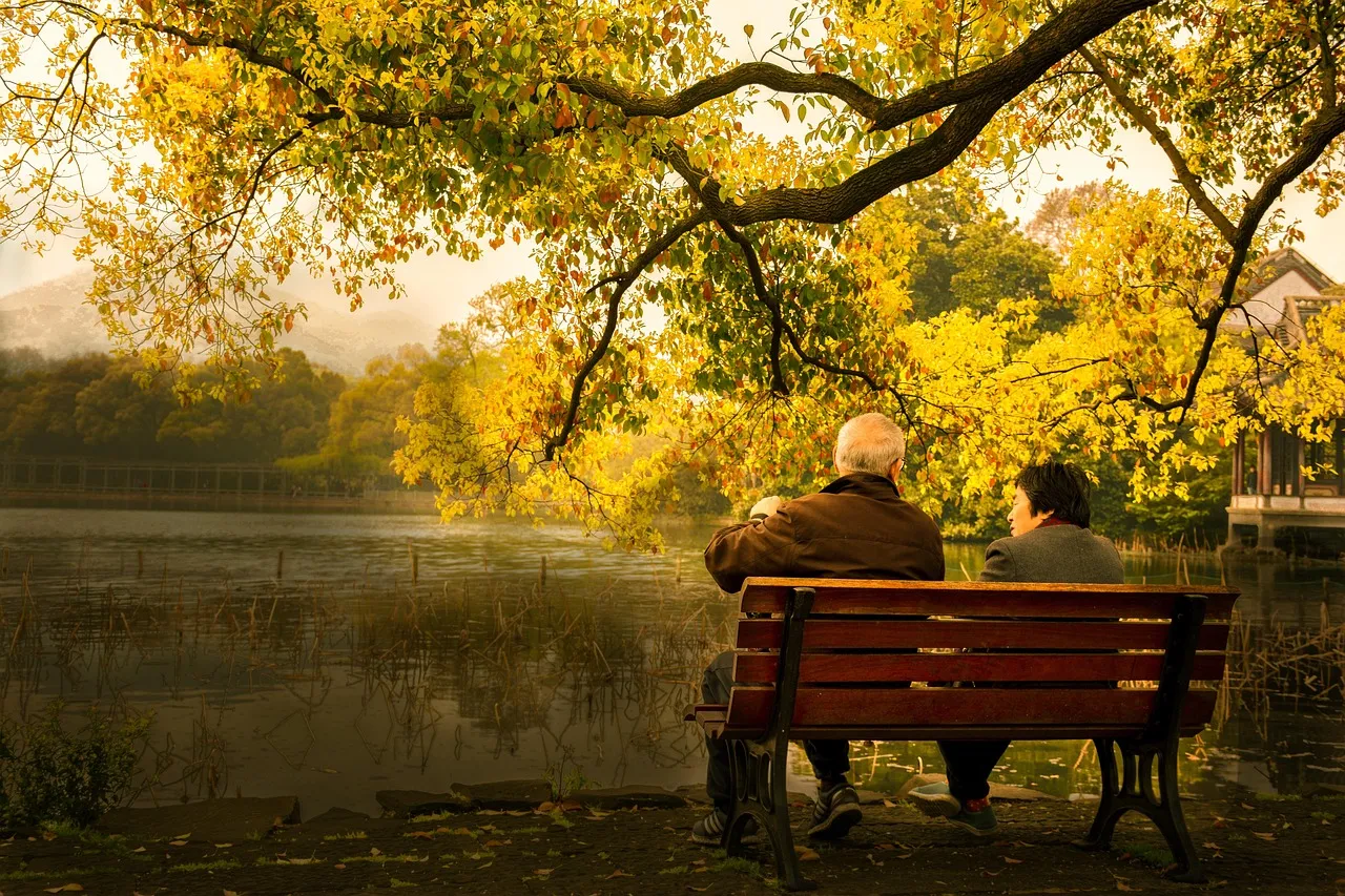 A Lakefront Park That Holds the City Together (Image Credits: Pixabay)