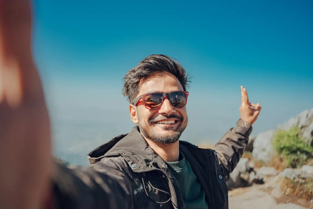 Leos and the Art of the Destination Selfie (Image Credits: Unsplash)