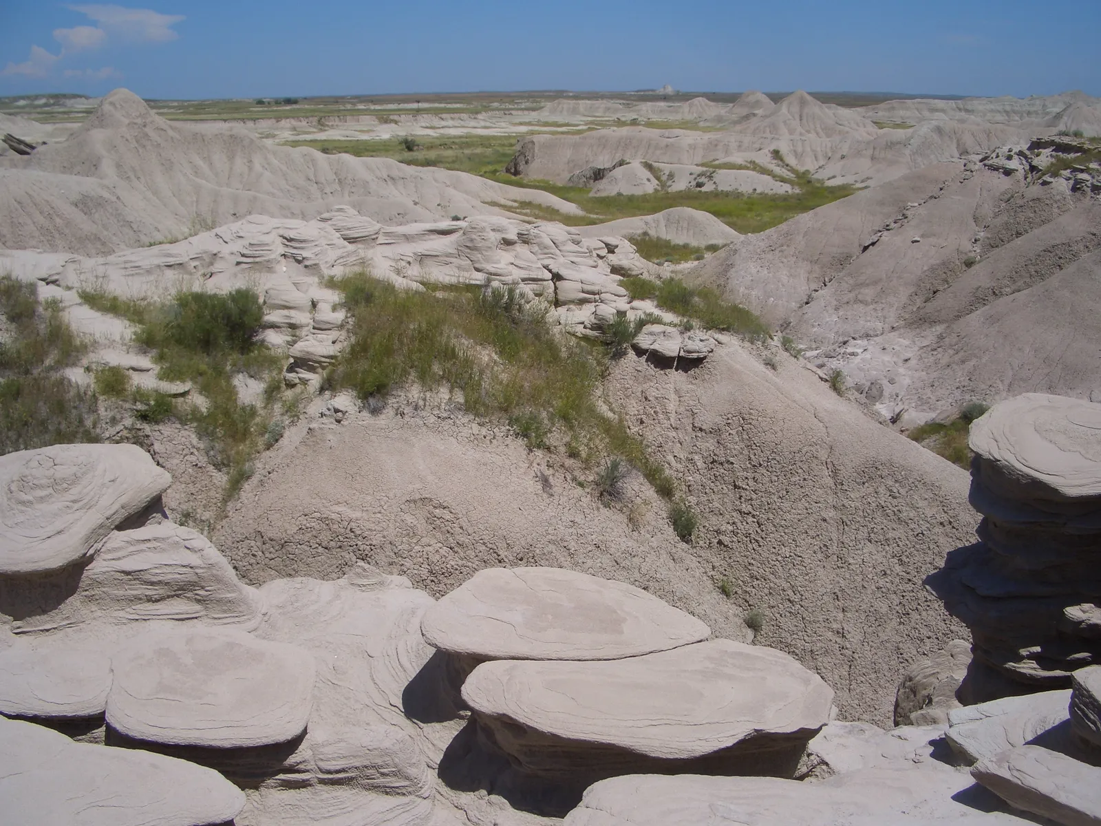 How to Reach the Canyon Country of Northwestern Nebraska (By Brian Kell (Bkell), Public domain)