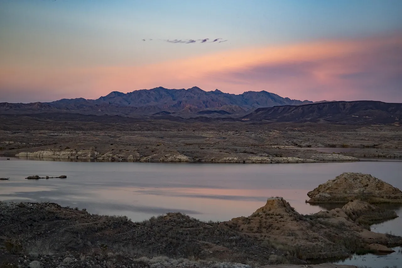 Lake Mead and Black Canyon: Water in the Desert (Image Credits: Pixabay)
