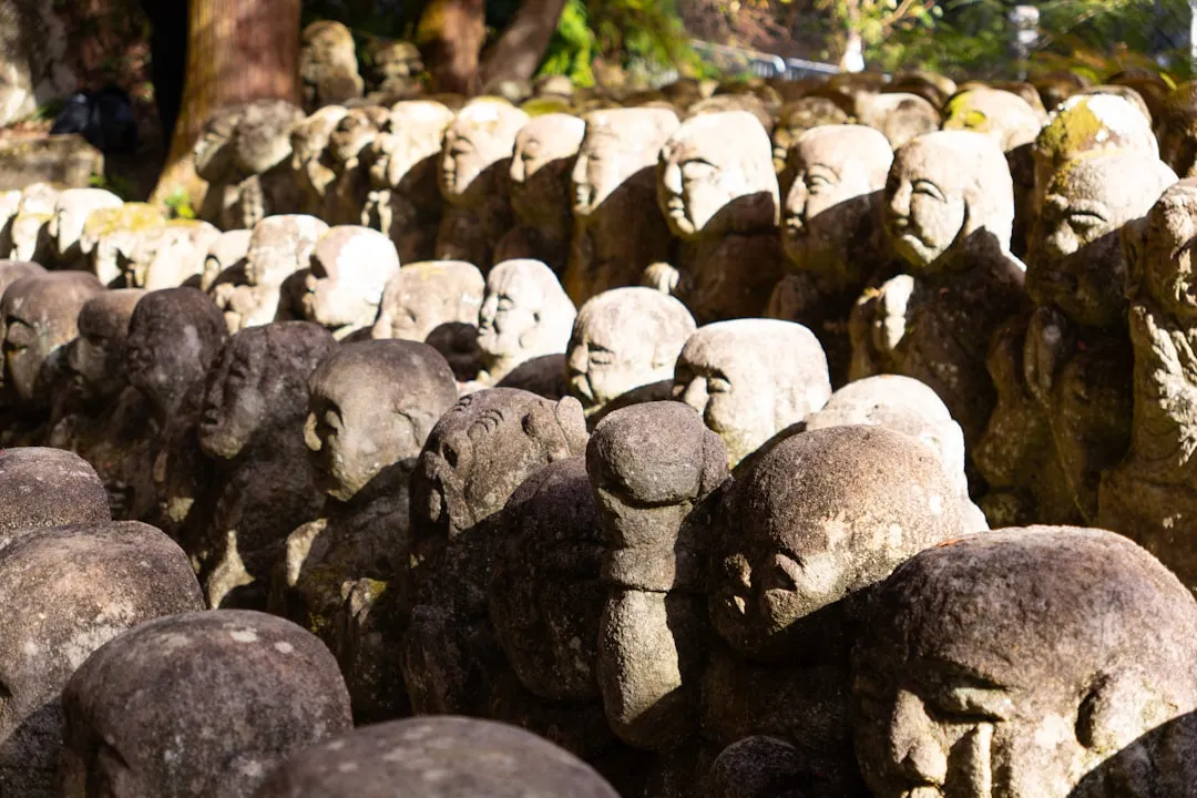 Otagi Nenbutsu-ji: The Temple of a Thousand Faces (Image Credits: Unsplash)