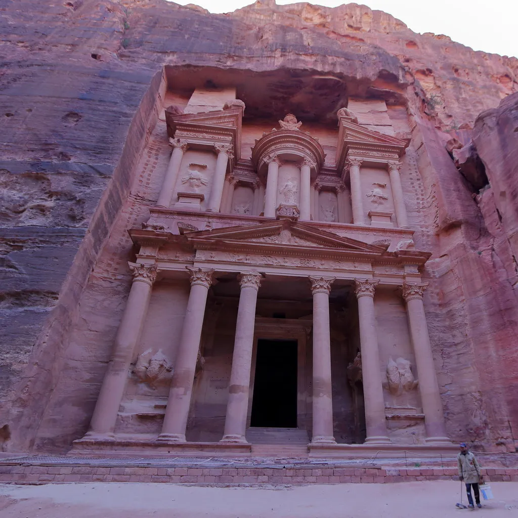 Petra: The Rose City That Earned Its Wonder Status (strudelt, Flickr, CC BY 2.0)