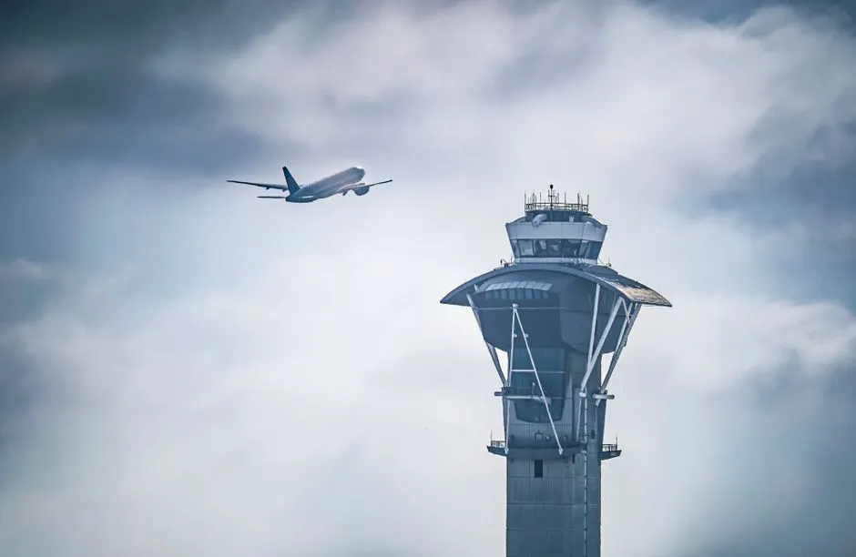 Staffing Levels Shape the Afternoon Window More Than Most Passengers Realize (Image Credits: Pexels)