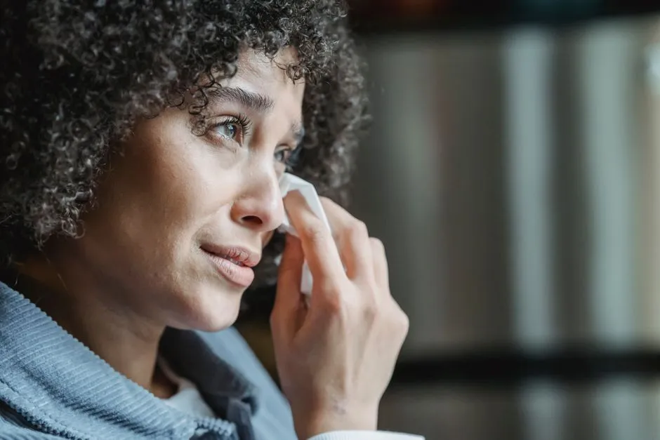 The Quiet Strength Behind the Tears (Image Credits: Pexels)