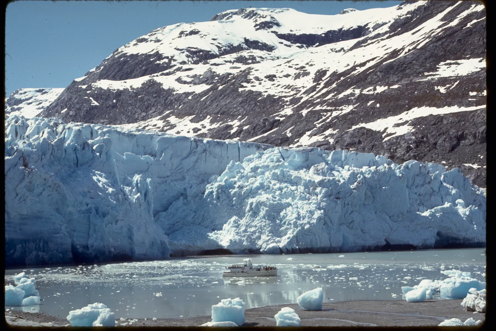 What Makes Alaska's Coastline a Truly Singular Place (By National Park Service Digital Image Archives, Public domain)
