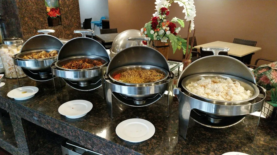 The Case for Very Early Morning at Resort Breakfast Buffets (Image Credits: Unsplash)