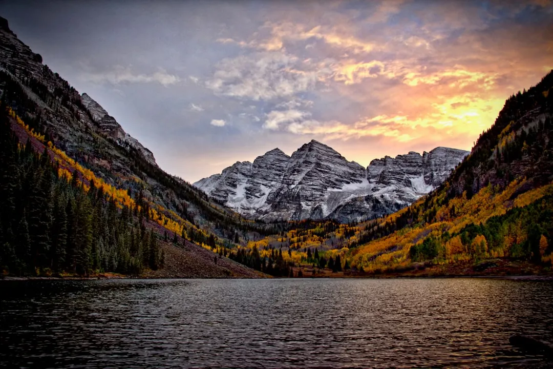 4. Aspen, Colorado: Mountain Parties and a Scene That Goes All Day (Image Credits: Unsplash)