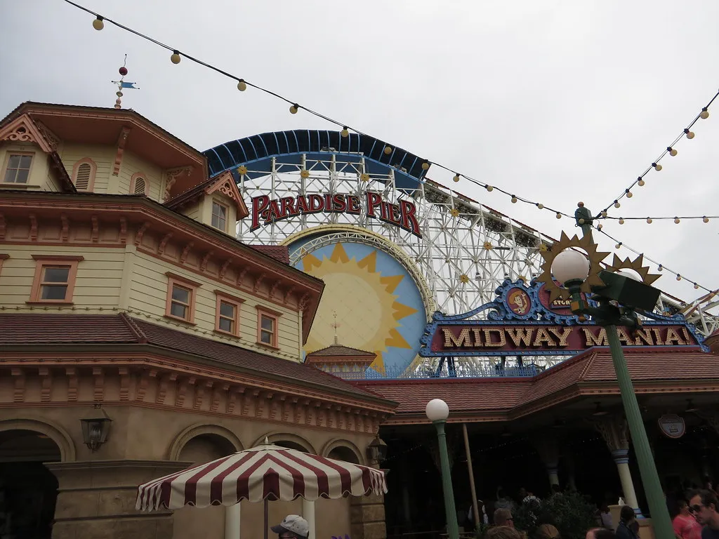Single Rider Lines: The Most Underrated Tool in the Park (Ken Lund, Flickr, CC BY-SA 2.0)