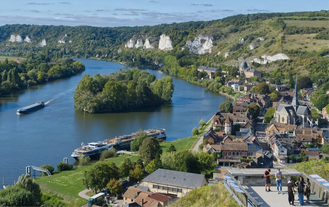 Idea 5: The European River Cruise (Image Credits: Unsplash)