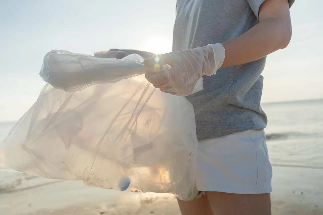 A Human Waste Kit: The Conversation Nobody Wants to Skip (Image Credits: Pixabay)