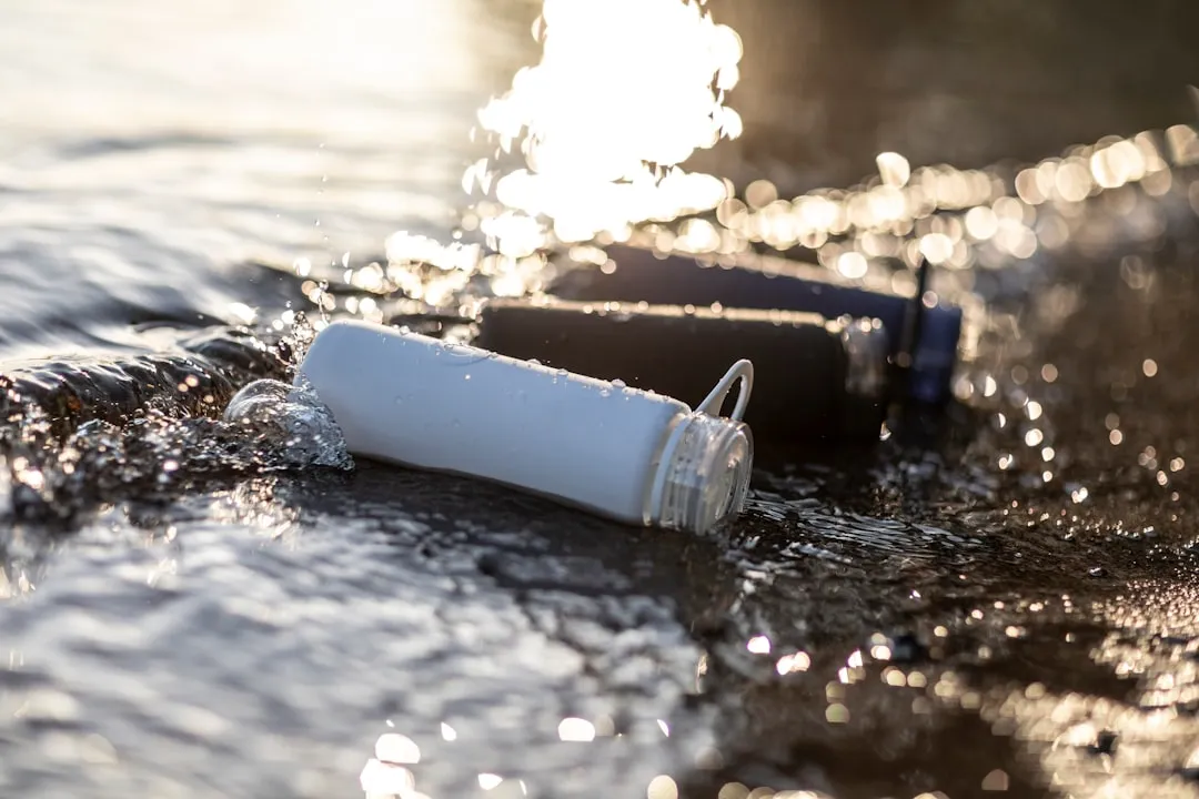 4. A Reusable Water Bottle: Hydration That Doesn't Cost a Fortune (Image Credits: Unsplash)