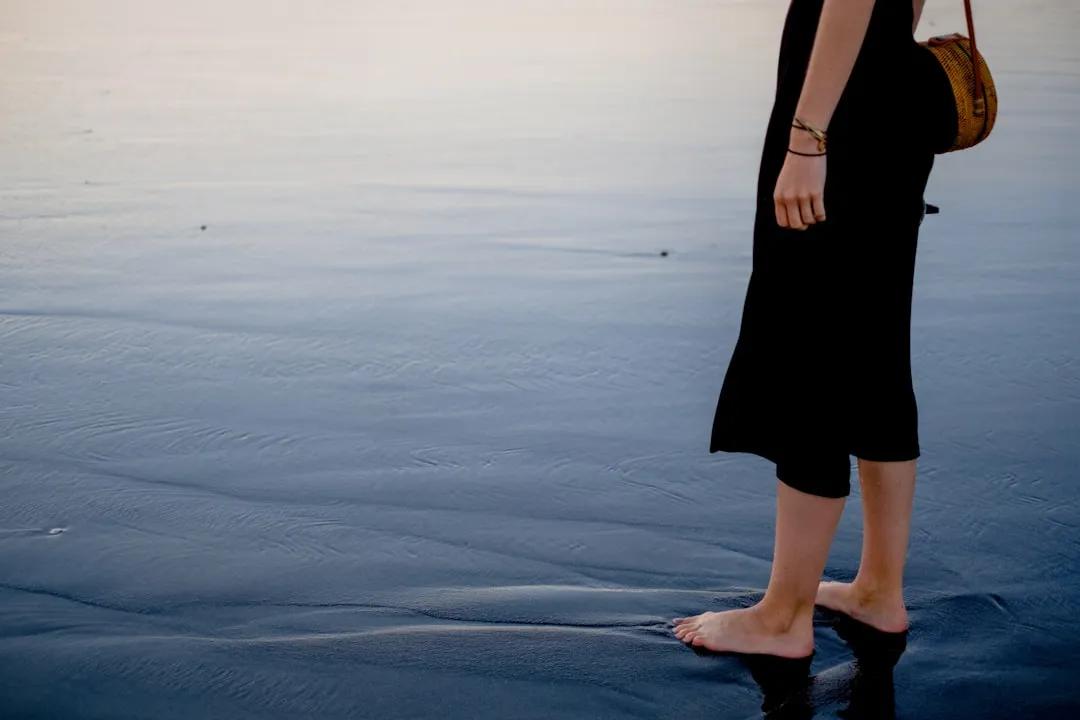 Barefoot Beach: A Locals-Only Feel Hidden in Plain Sight (Image Credits: Unsplash)