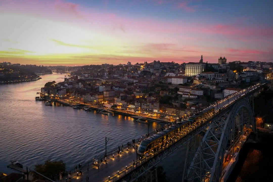 Two Cities, One River, and a Long Rivalry (Image Credits: Unsplash)