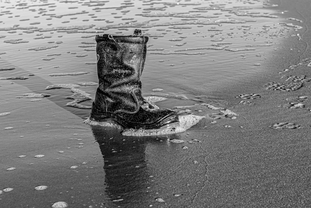 The Boy and His Boot: A Quirky Landmark (Image Credits: Unsplash)