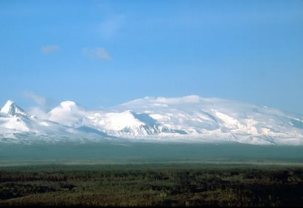 Mountains on a Monumental Scale (Public domain)