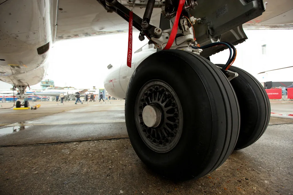 The FAA Made It the Law (SuperJet International, Flickr, CC BY-SA 2.0)