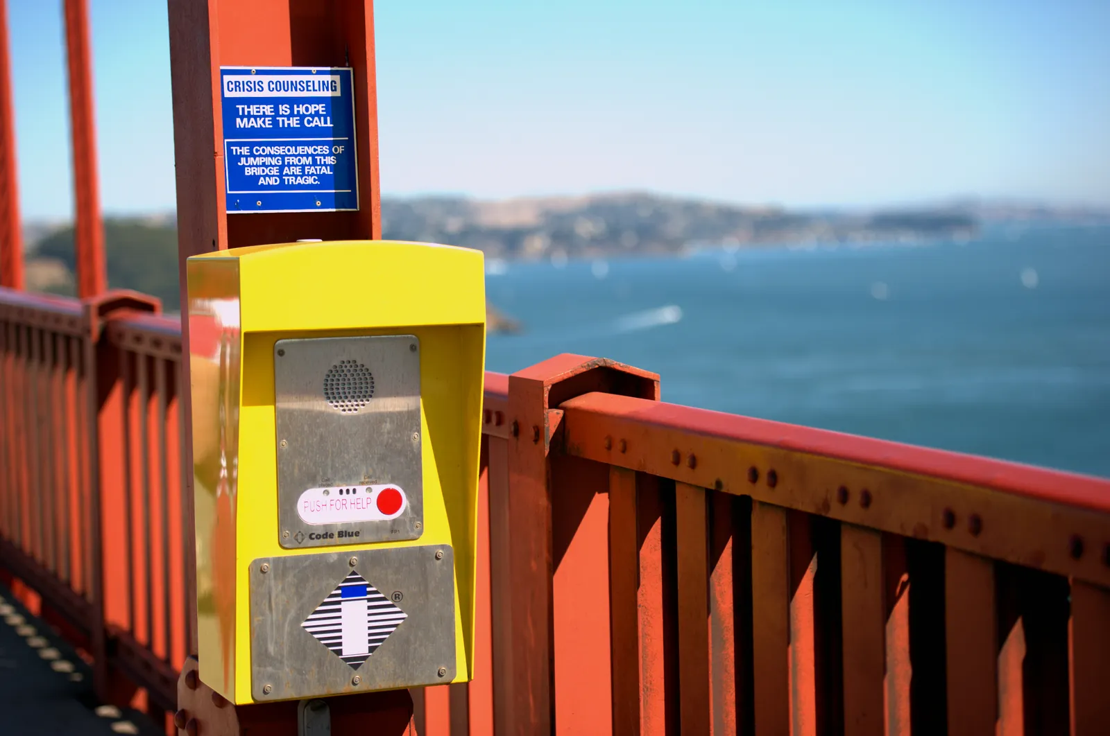 A Safety Net of a Different Kind: The Suicide Deterrent (By Guillaume Paumier, CC BY-SA 3.0)