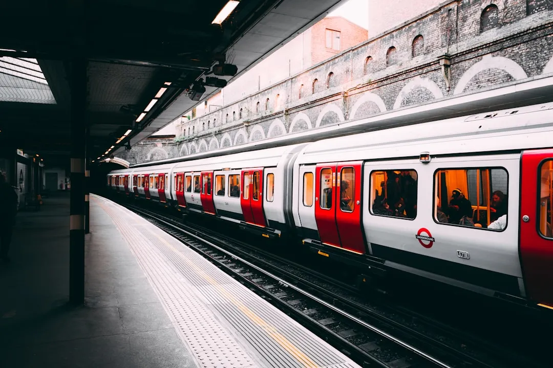 London: Westminster, the Tube, and a Sharp Rise in Phone Theft (Image Credits: Unsplash)