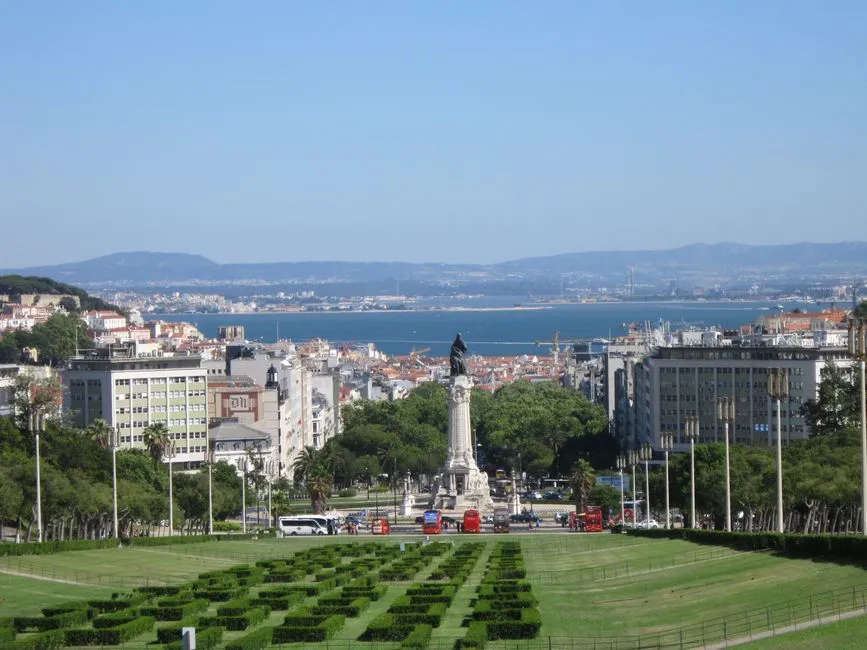 6. Miradouro do Parque Eduardo VII: A Calmer Perspective from the North (Image Credits: Pexels)