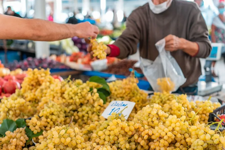 The Farmers' Market Runs Deep into Harvest Season (Image Credits: Pexels)