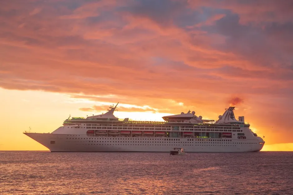 Stacking Promotions: Wave Season Plus Off-Peak Sailing (Image Credits: Pexels)