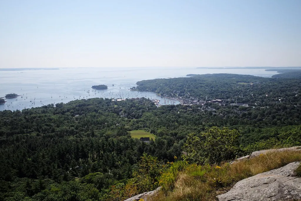 Camden Hills State Park and the View from Mount Battie (*rb-photo*, Flickr, CC BY 2.0)