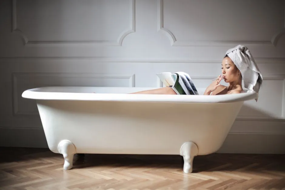 What Advance Bookings Reveal About Your Window (Image Credits: Pexels)