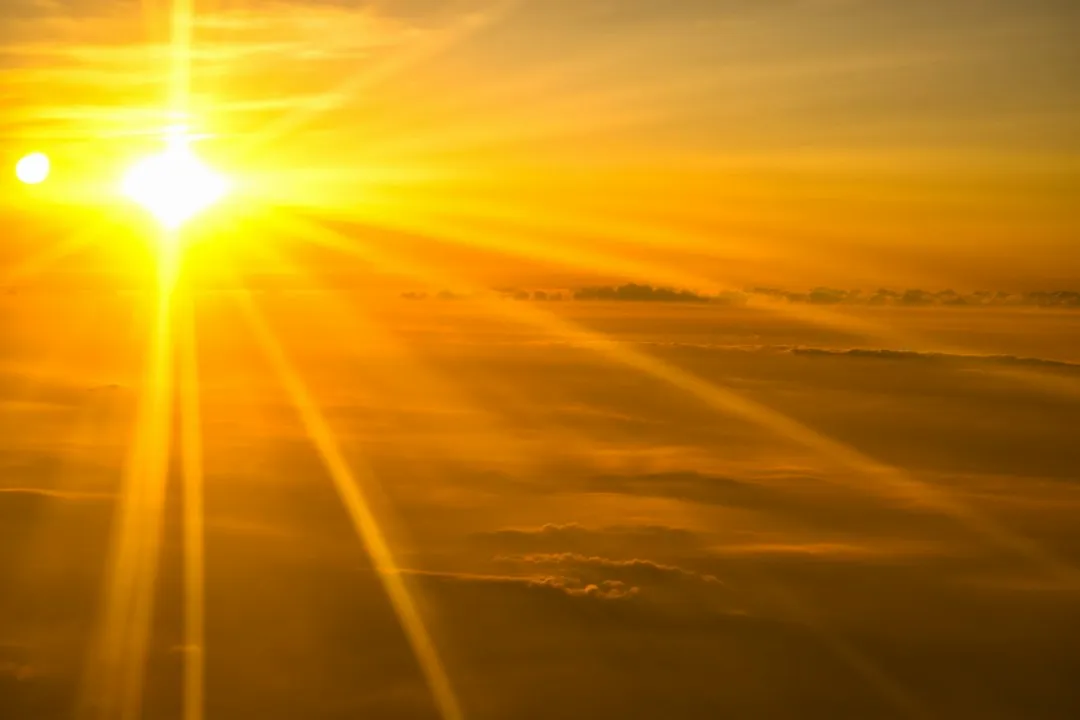 Sun Glare and Approach Heading (Image Credits: Unsplash)