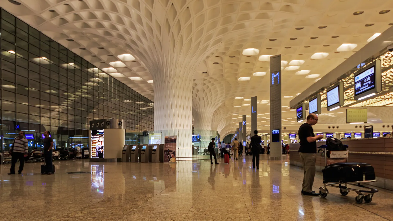 BOM: Mumbai Still Carries Bombay in the Sky (By A.Savin, FAL)