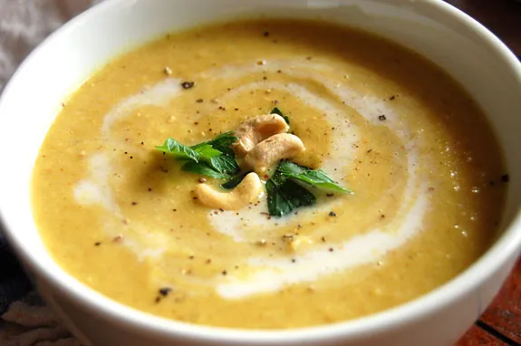 The Philadelphia Flagship's Cauliflower Vichyssoise (paleogrubs, Flickr, CC BY 2.0)