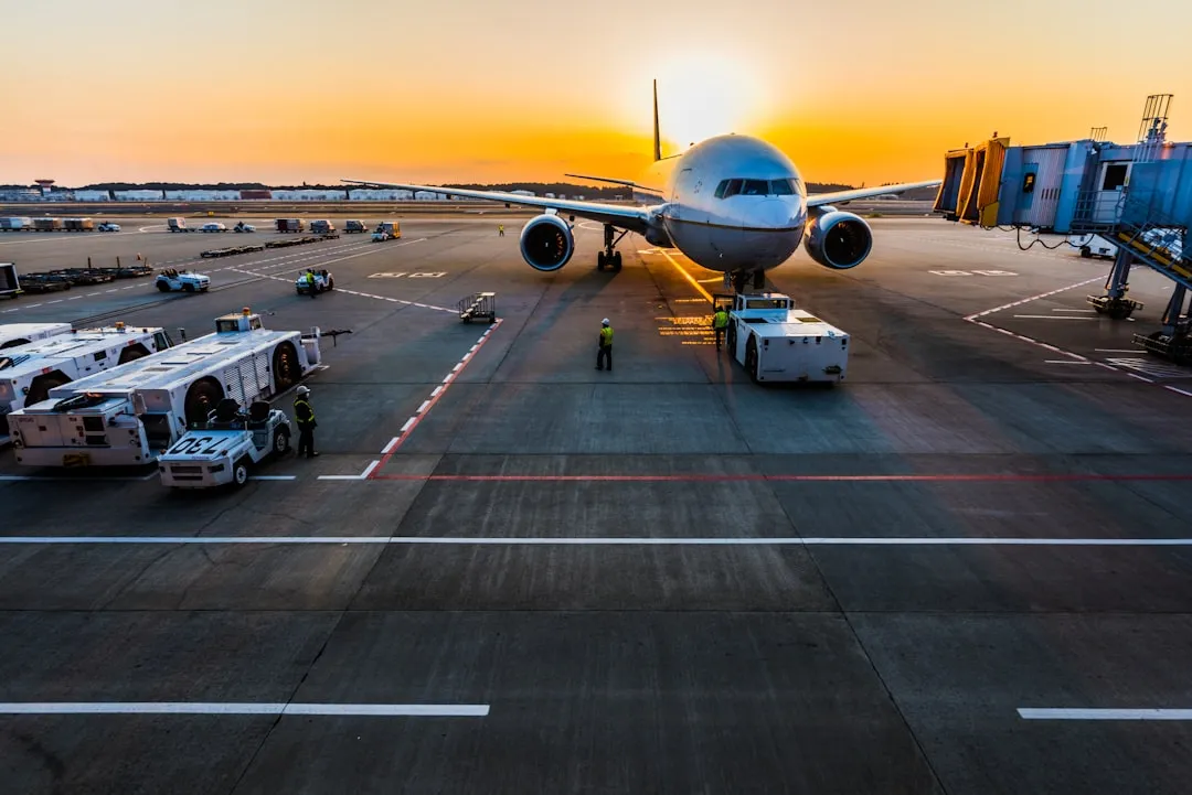Know What Airlines Are Actually Obligated to Offer You (Image Credits: Unsplash)