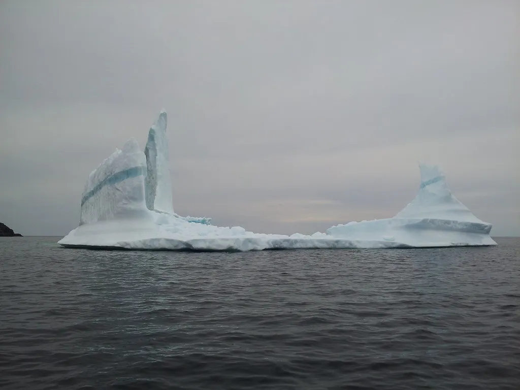 Maritime Hospitality: The Quieter Draw That Keeps Visitors Coming Back (CDN Aviator, Flickr, CC BY-SA 2.0)
