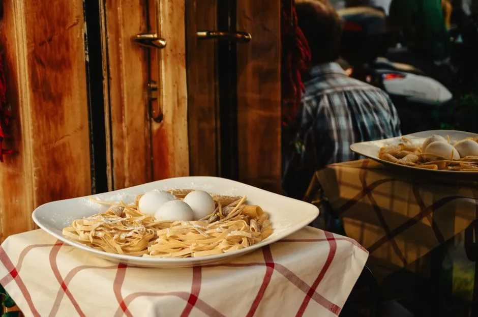 The Ancestor Dish: Cacio e Ova (Image Credits: Pexels)