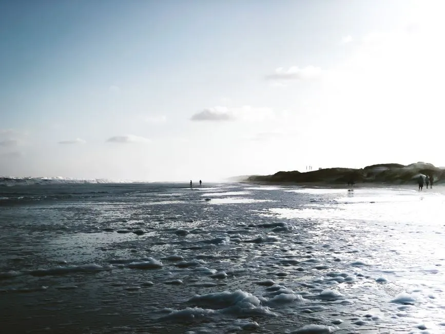 The Stress-Reducing Power of Salt Air (Image Credits: Pexels)
