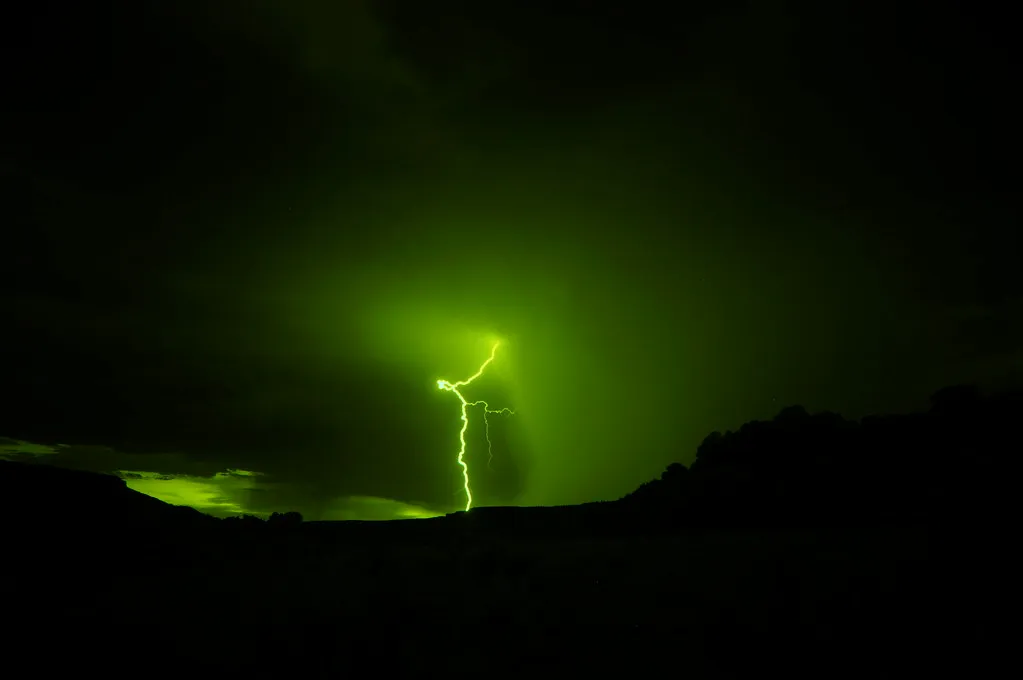 Supercells: The Storm Type Most Linked to Green Skies (ikewinski, Flickr, CC BY 2.0)