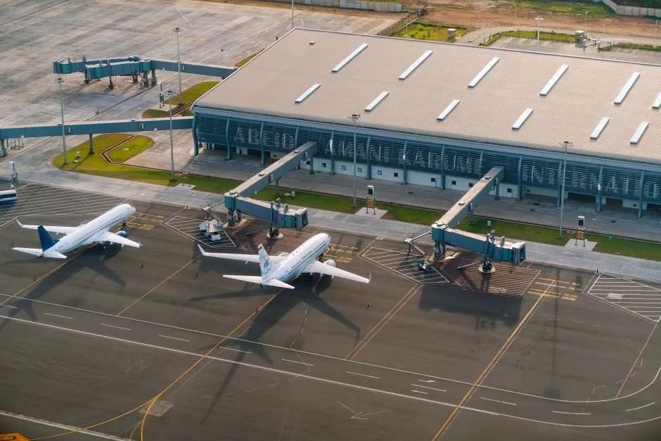 The Decentralization Trend: Secondary Airports Rising (Image Credits: Pexels)