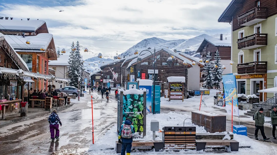 Affordable Ski Towns Worth Knowing Year-Round (Image Credits: Unsplash)