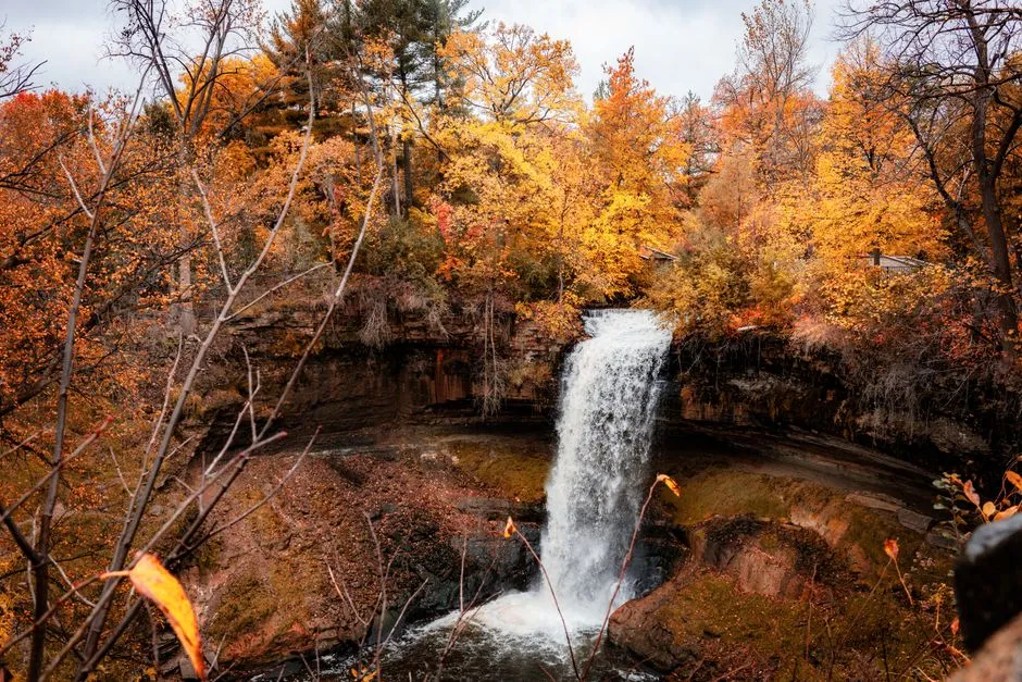 Planning a Multi-Stop Waterfall Road Trip (Image Credits: Pexels)