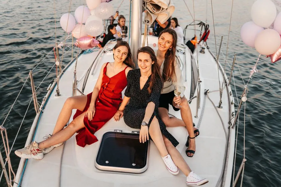 A Sailing Culture That's Surprisingly Accessible (Image Credits: Pexels)