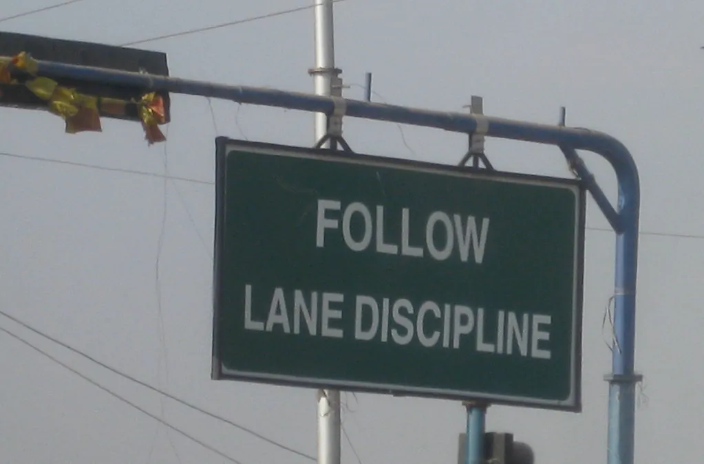 Left-Lane Discipline: The Lost Art of Passing and Moving Over (Phillie Casablanca, Flickr, CC BY 2.0)
