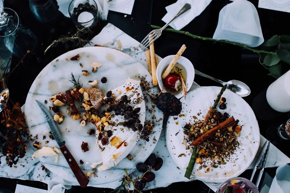 How Much You Pile onto Your Plate (Image Credits: Pexels)
