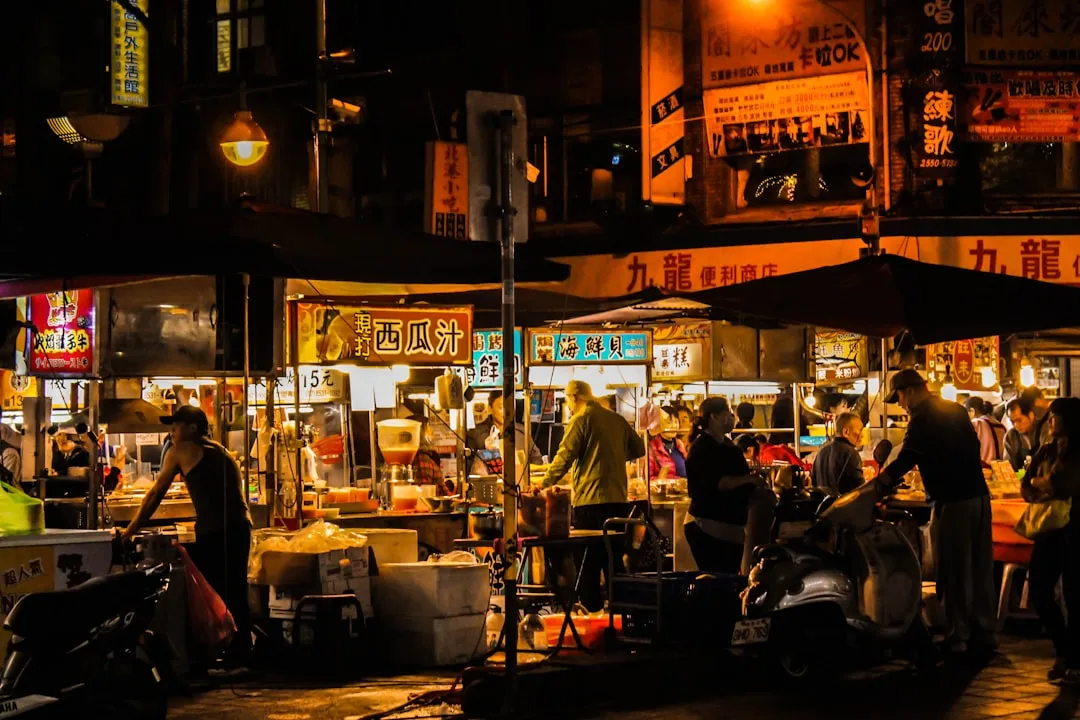 The Night Markets: Shopping, Eating, and Wandering for Almost Nothing (Image Credits: Unsplash)