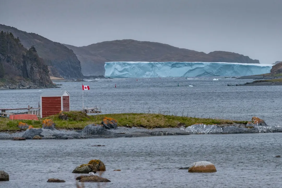 Iceberg Alley: The World's Most Dramatic Coastal Corridor (Image Credits: Unsplash)