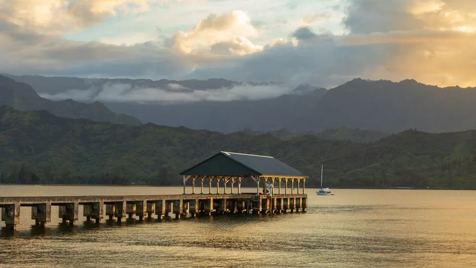 Paddling the Hanalei River (Image Credits: Pexels)