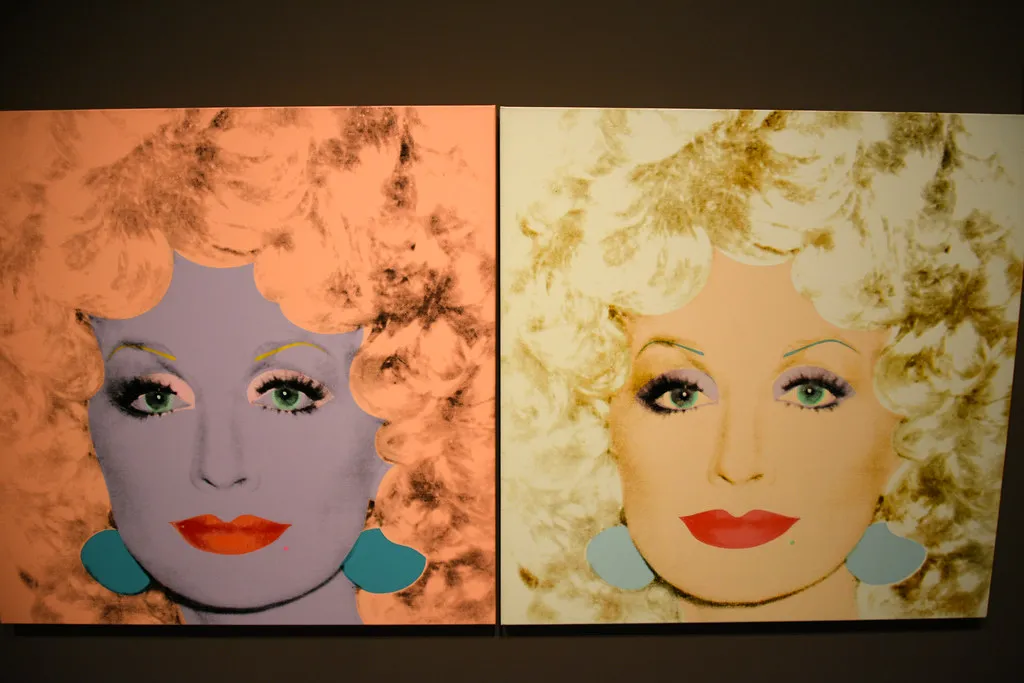 3. Walk Through the Dolly Parton Experience (Amaury Laporte, Flickr, CC BY 2.0)
